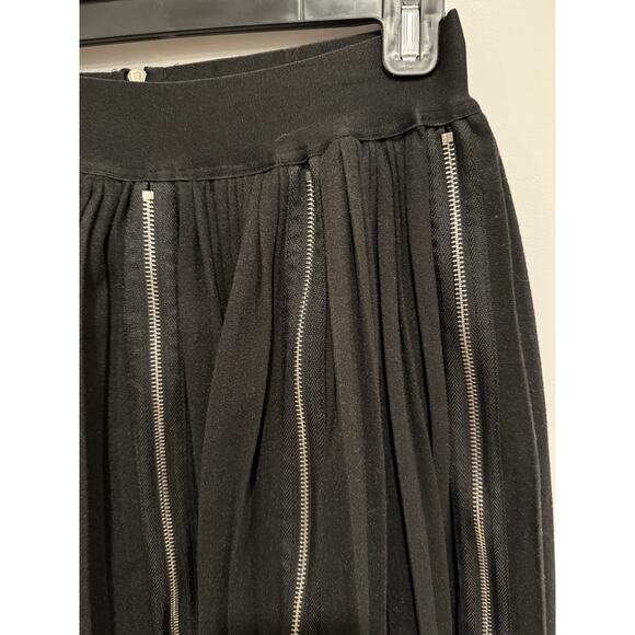 Marigold Shadows Goth Avant-Garde Pleated mid skirt w/exposed vertical zippers - Picture 3 of 10